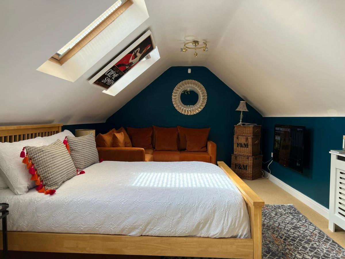 Boutique Shrewsbury Suites Екстер'єр фото