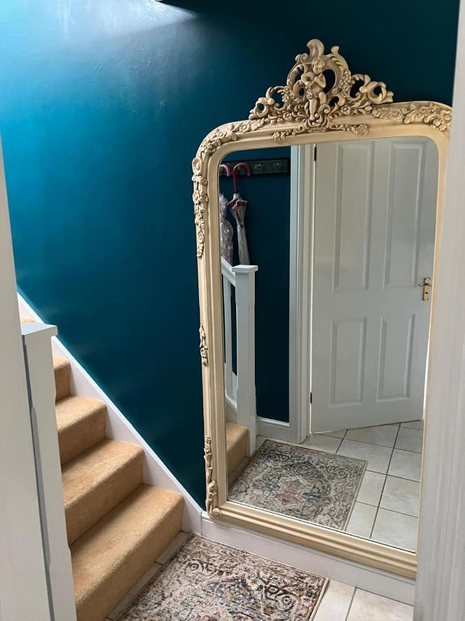 Boutique Shrewsbury Suites Екстер'єр фото