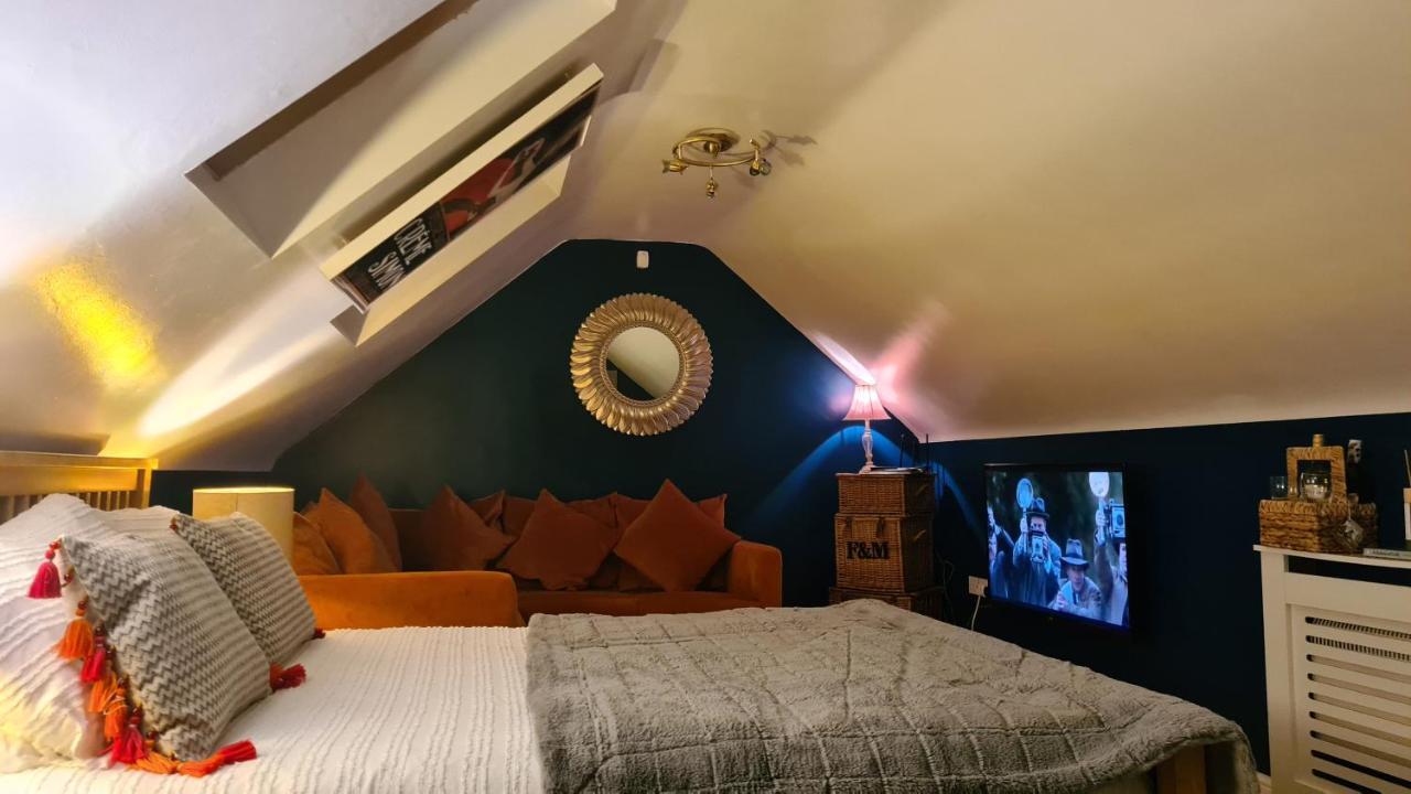 Boutique Shrewsbury Suites Екстер'єр фото