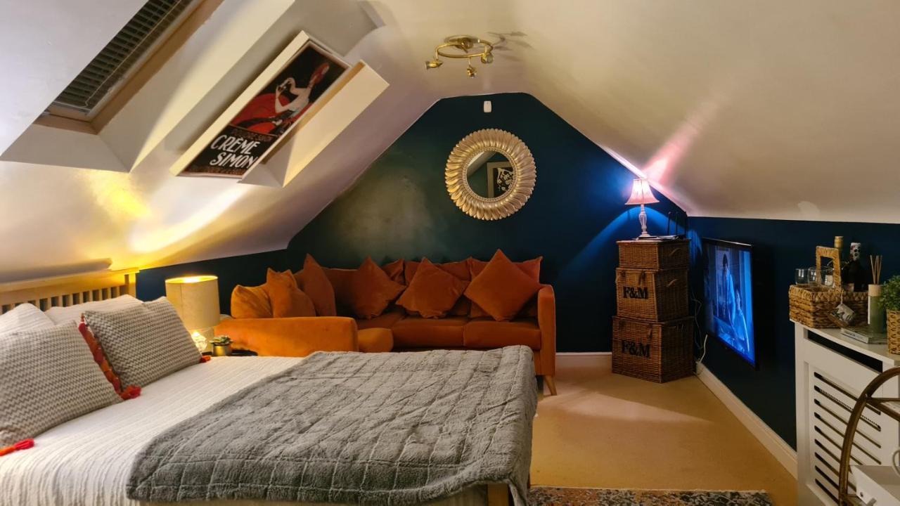 Boutique Shrewsbury Suites Екстер'єр фото