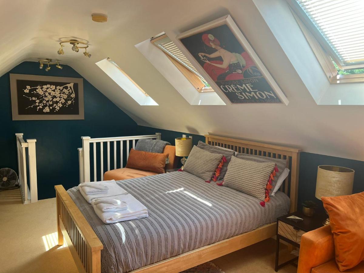 Boutique Shrewsbury Suites Екстер'єр фото