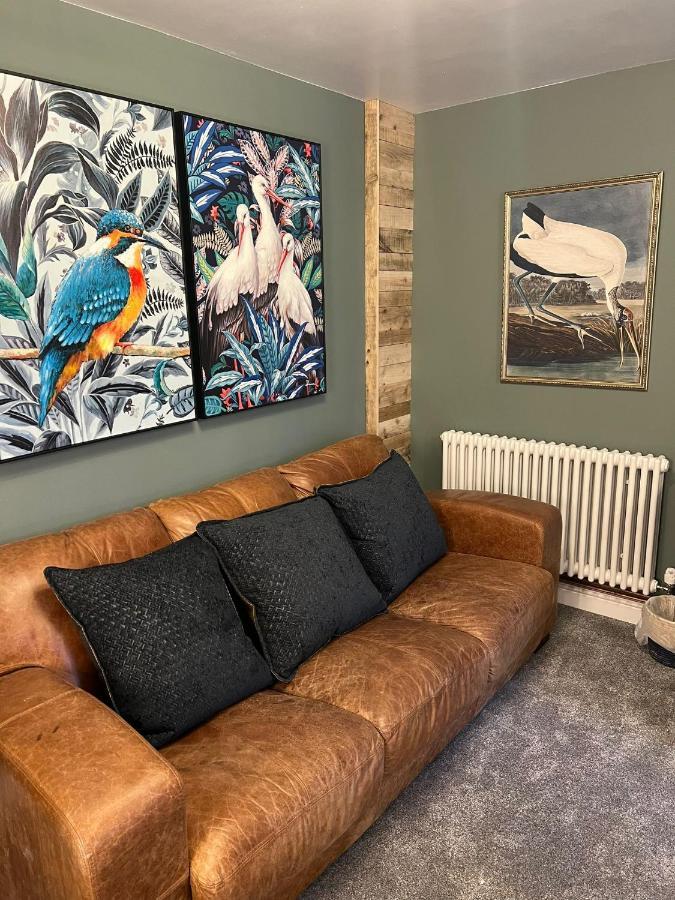 Boutique Shrewsbury Suites Екстер'єр фото