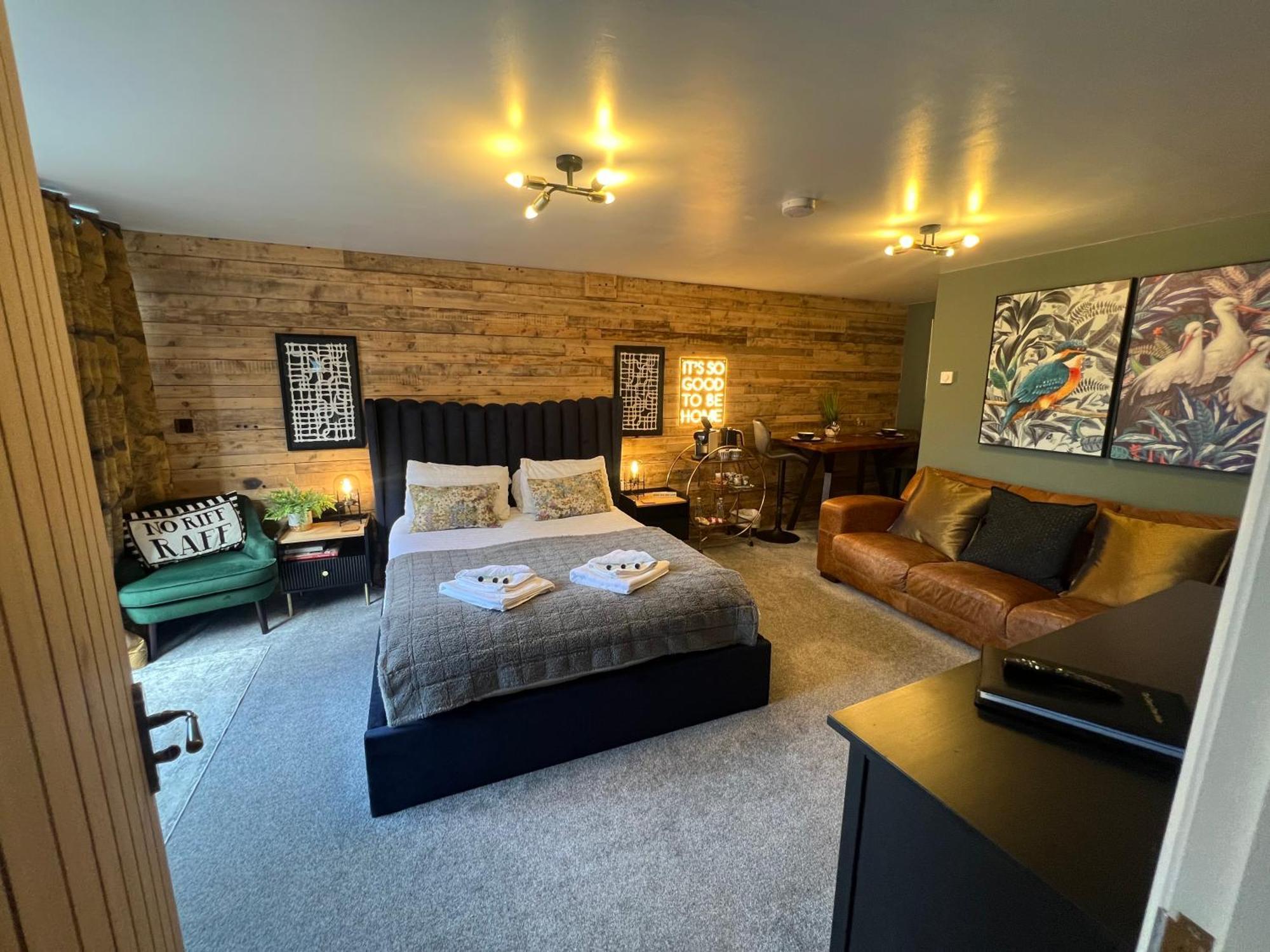 Boutique Shrewsbury Suites Екстер'єр фото