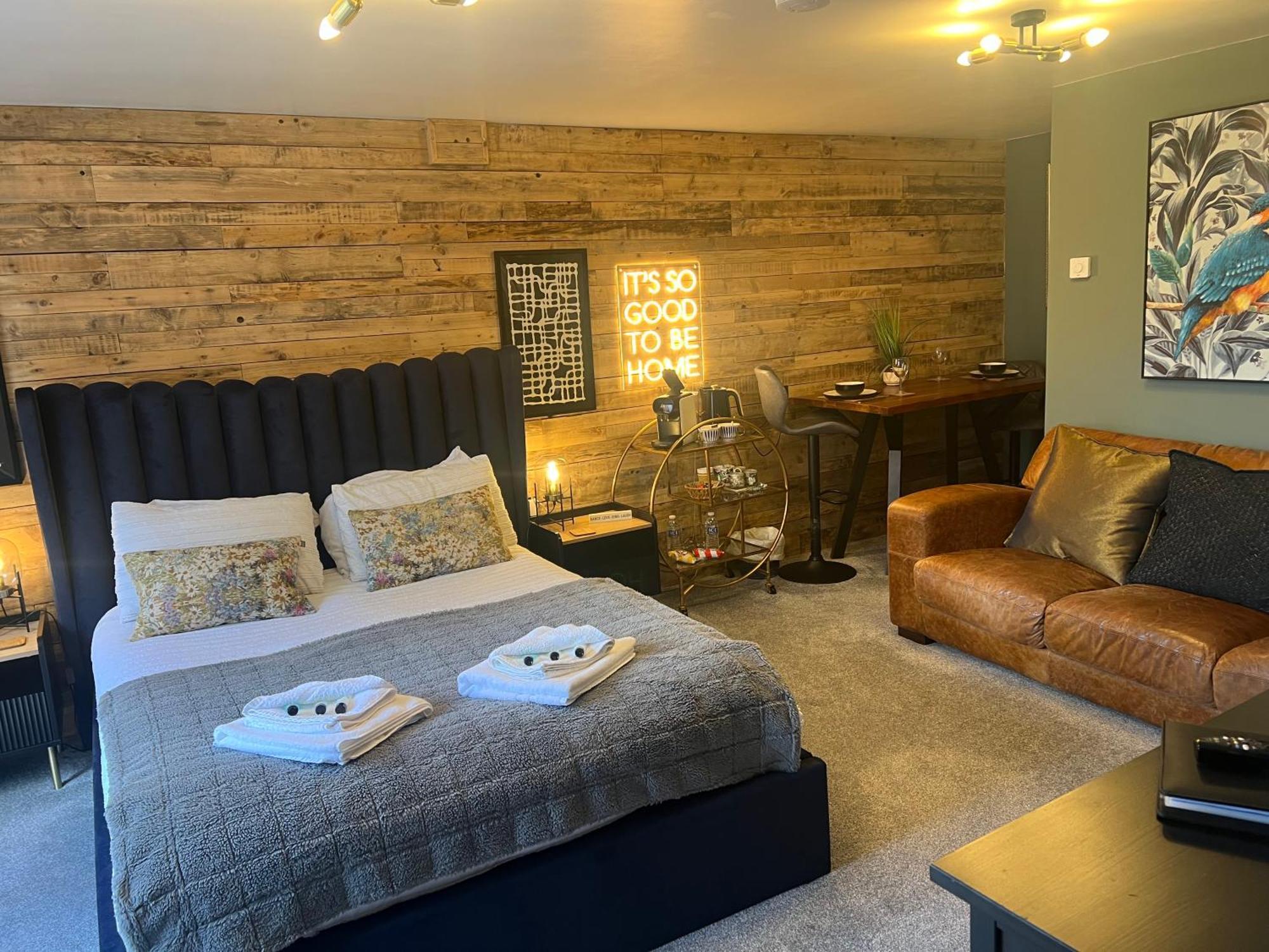 Boutique Shrewsbury Suites Екстер'єр фото