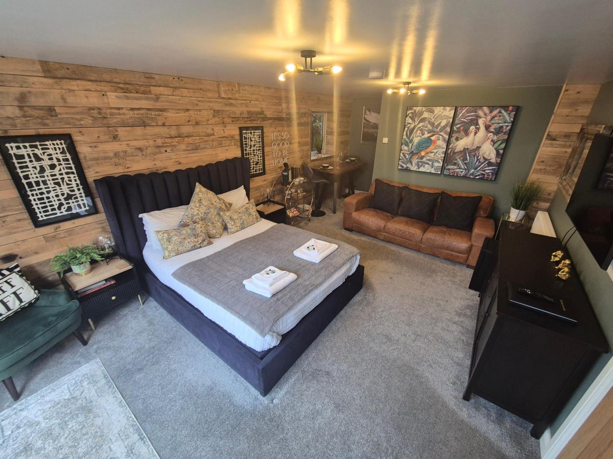 Boutique Shrewsbury Suites Екстер'єр фото